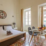 Bnbnova - Historic House With Rooftop La Valletta