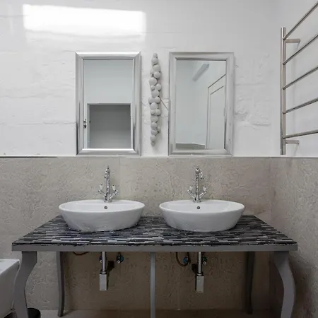 Bnbnova - Historic House With Rooftop