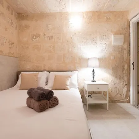 Exclusive 3br House With Rooftop Terrace - Cityapartmentstay