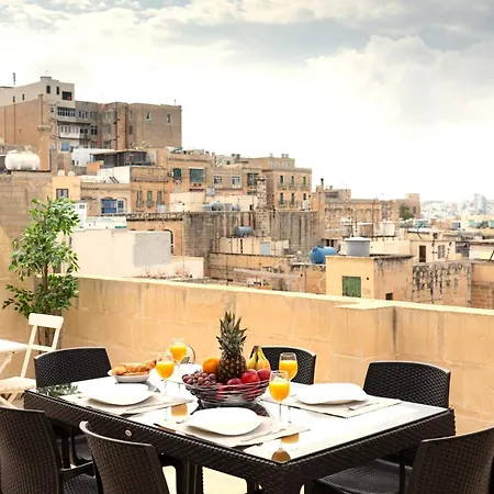 Exclusive 3br House With Rooftop Terrace - Cityapartmentstay Apartment *
