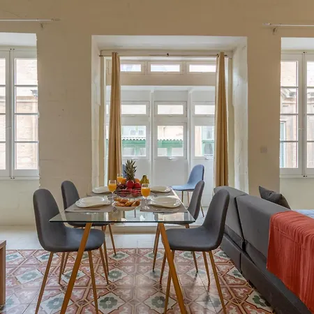 Exclusive 3br House With Rooftop Terrace - Cityapartmentstay *