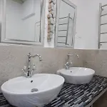 Bnbnova - Historic House With Rooftop *