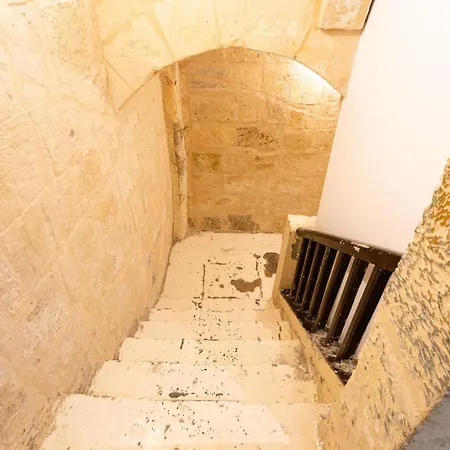 Appartement Bnbnova - Historic House With Rooftop